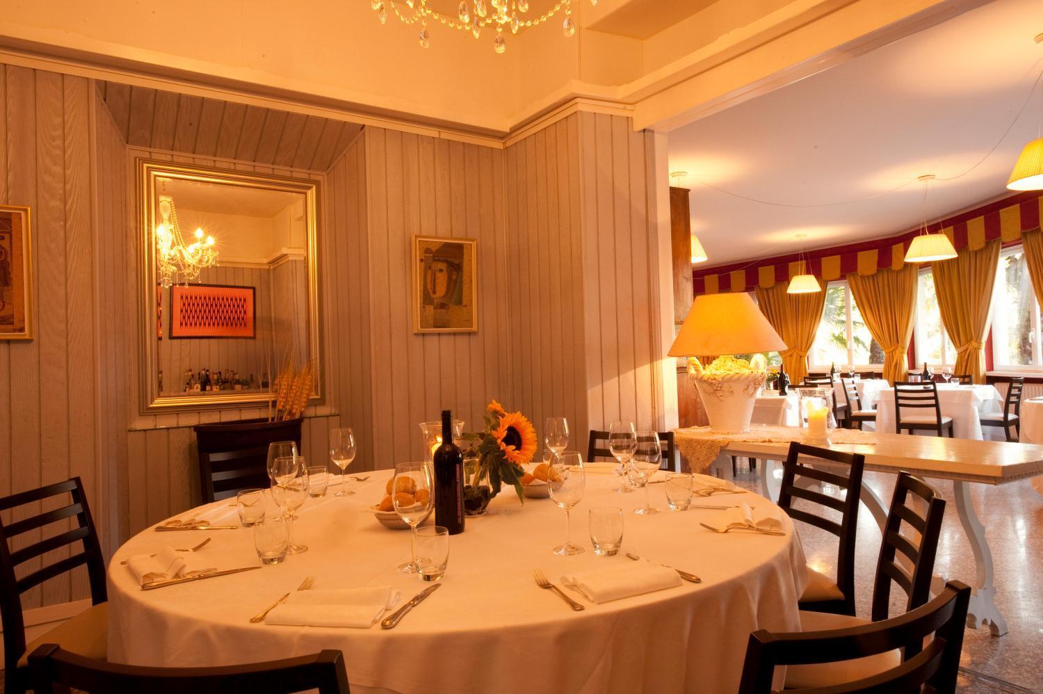 Hotel Serenella บาเวโน ภายนอก รูปภาพ