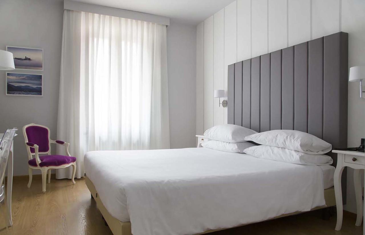 Hotel Serenella บาเวโน ภายนอก รูปภาพ
